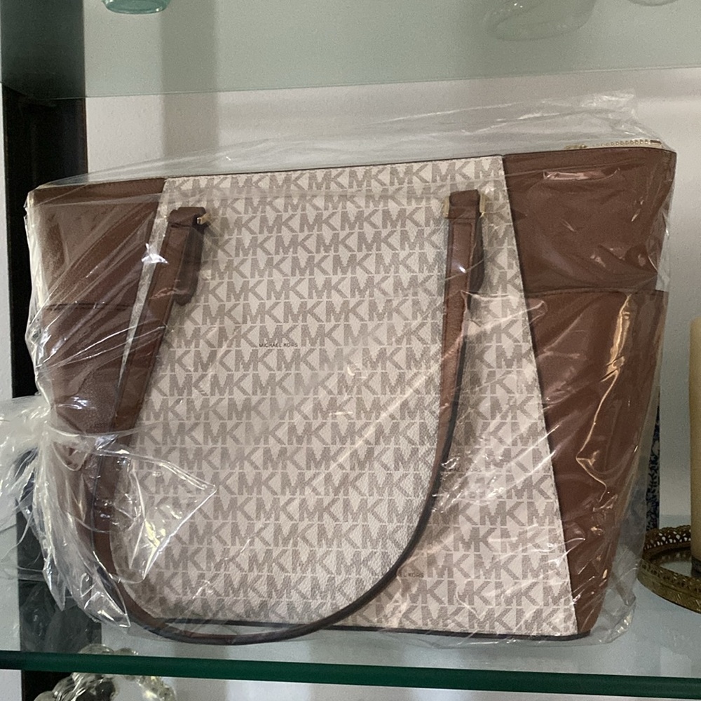 MICHAEL KORS PURSE☀️❤️ NEW WITH TAGS - Picture 6 of 8